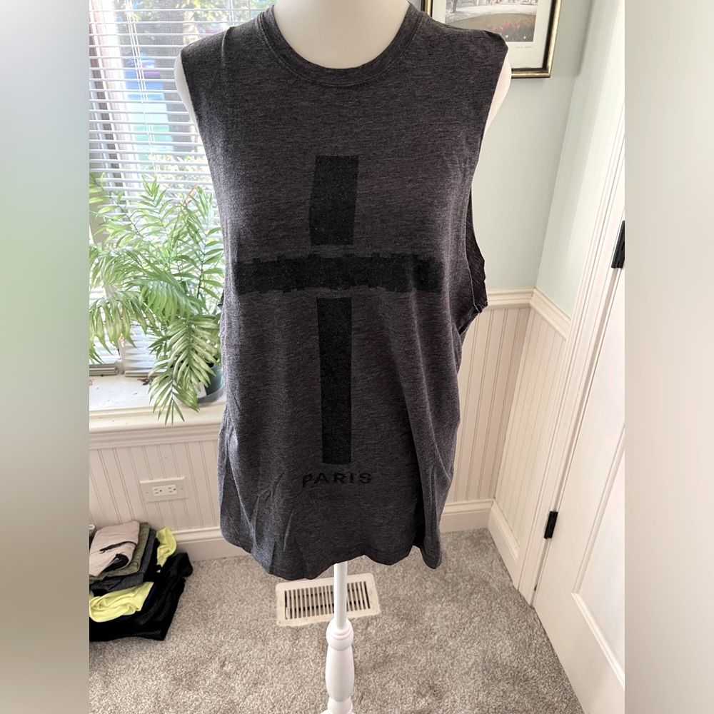 Laundry Room Muscle tee